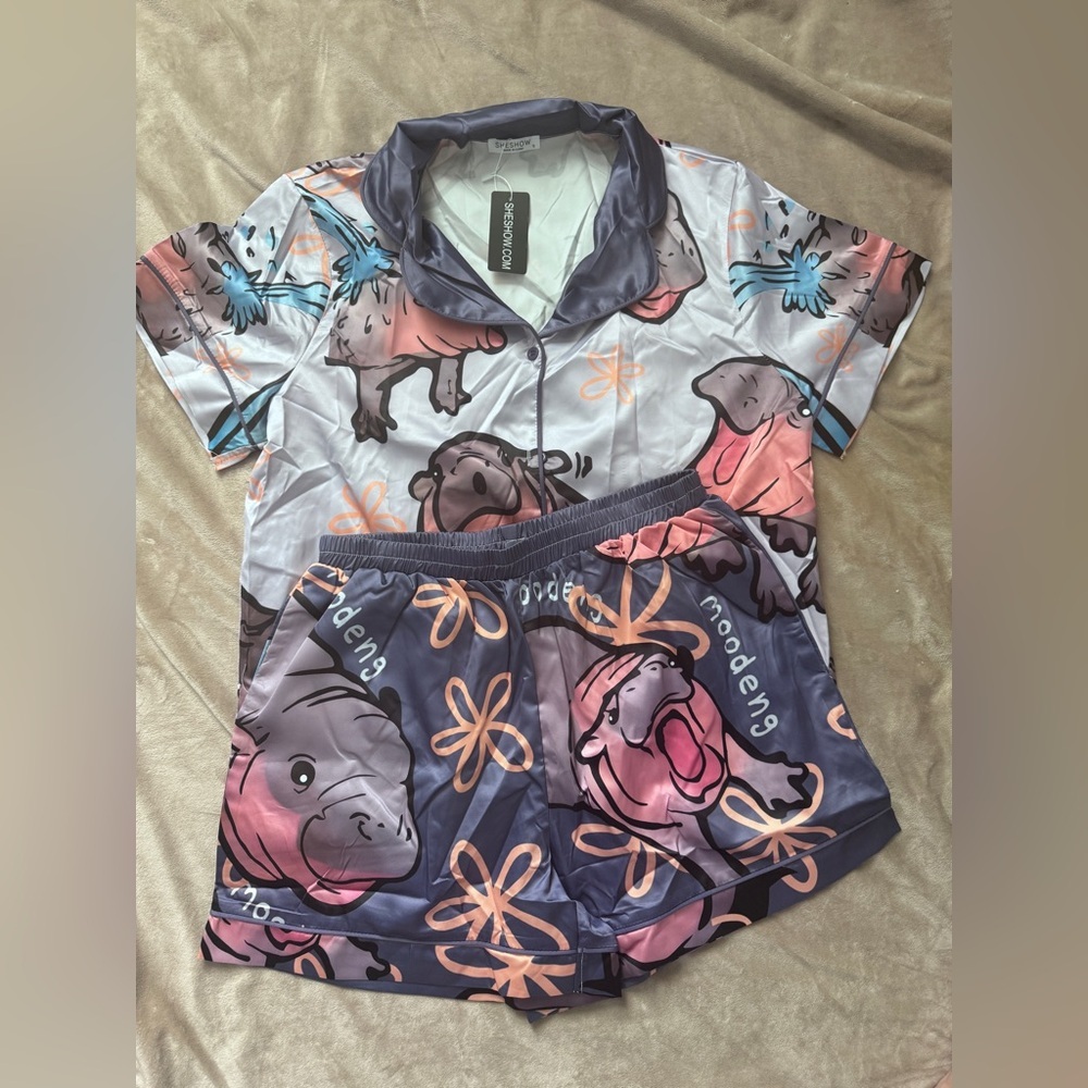 NWT-Sheshow Women’s Hippo Print Pajama Set-Small